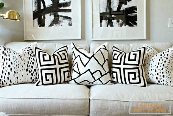 decor-painting-pillows-with-hands