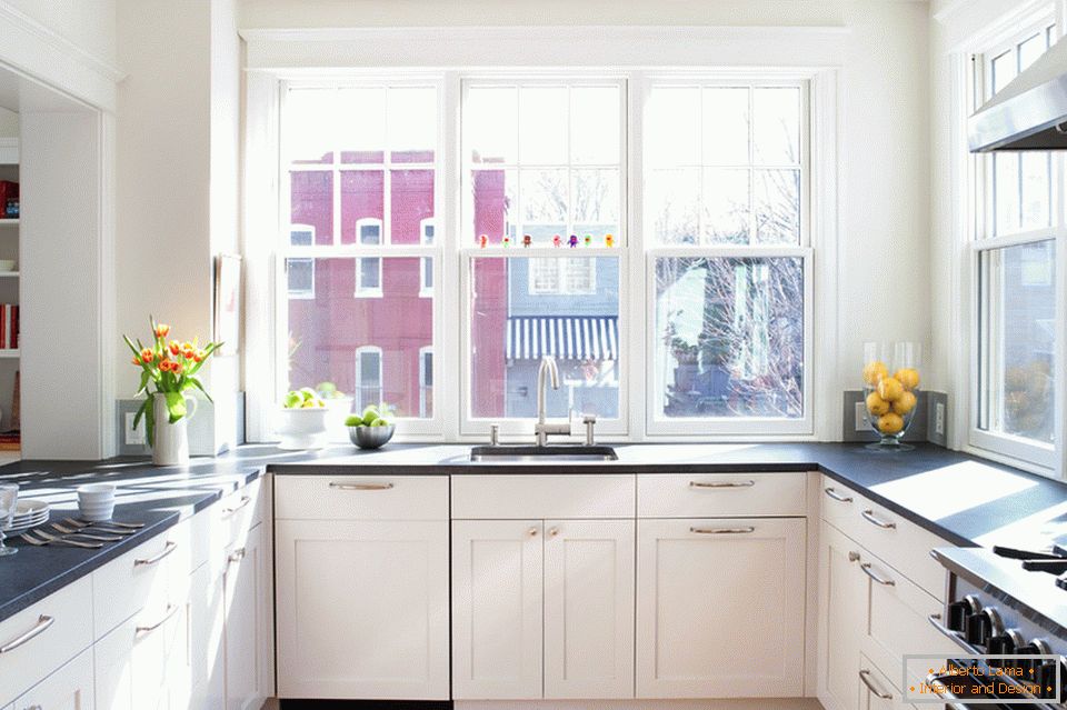 Panoramic window in the kitchen