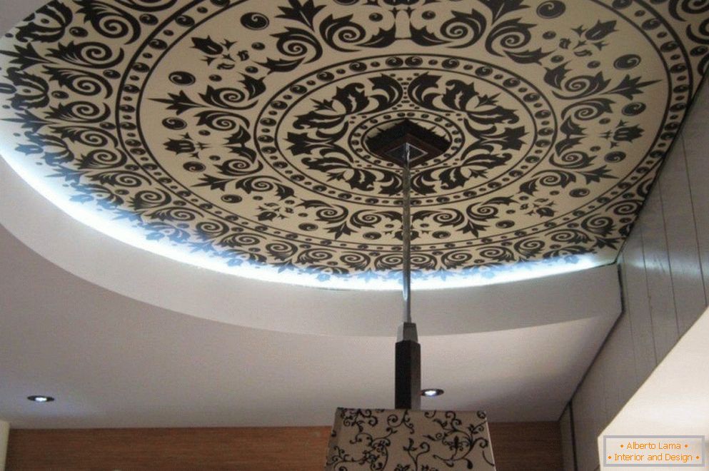 The easiest method of decoupage of the ceiling after painting