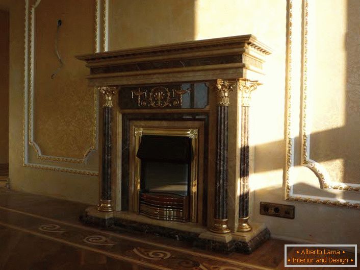 Luxurious fireplace decor