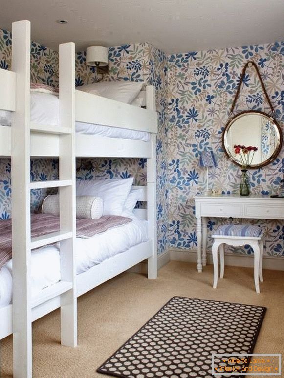 Bunk bed in the girls room