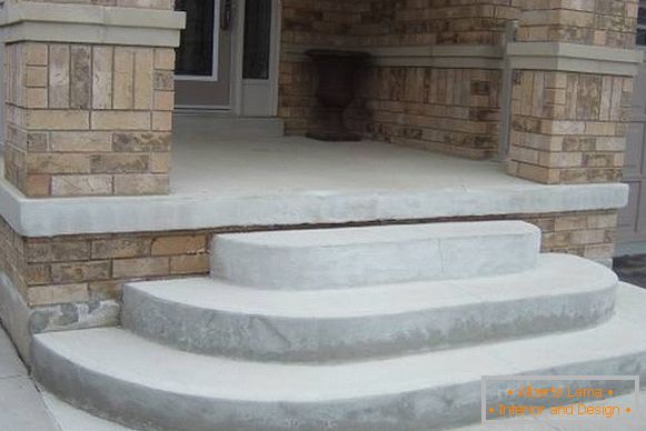 Concrete steps for the porch of a private house
