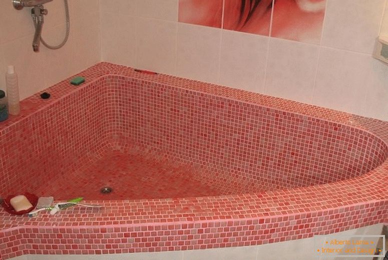 Bath from pink mosaic