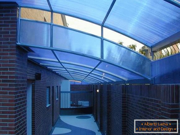 light and elegant polycarbonate canopy in the courtyard of a private house, photo 8