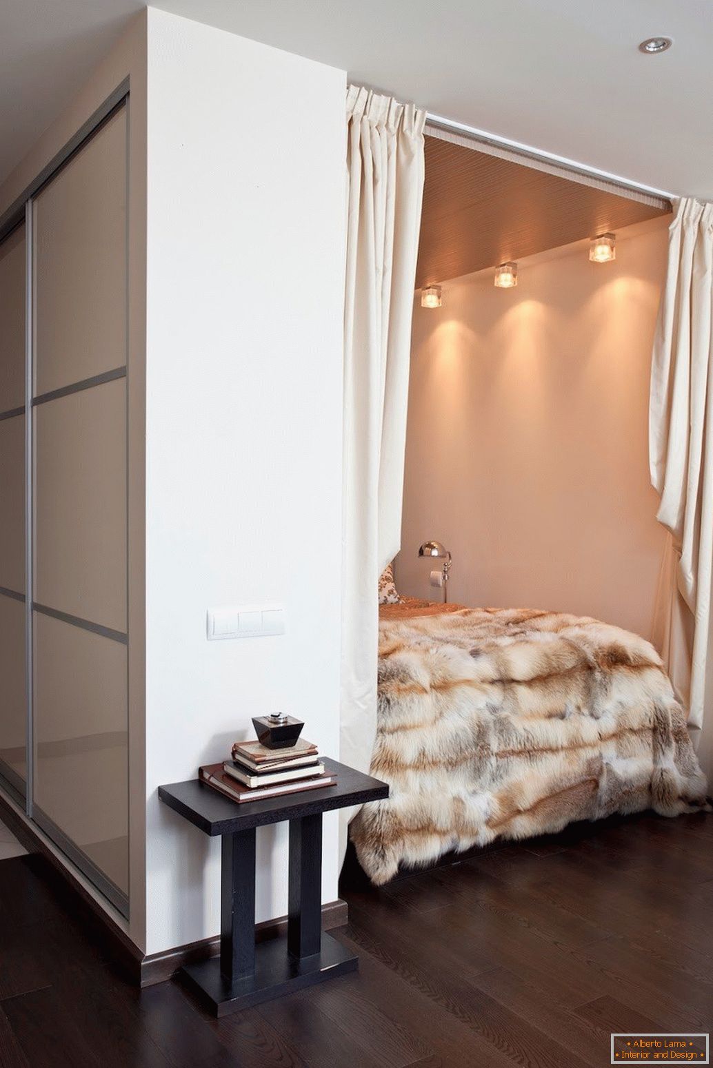Niche allows you to create an intimate zone in the apartment