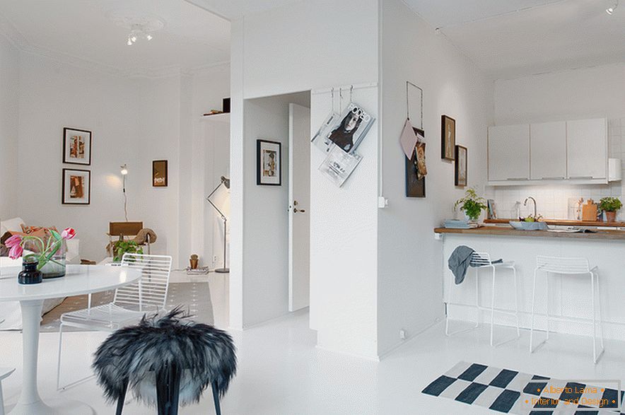 White silence of 50 m2 - one-room studio apartment in a