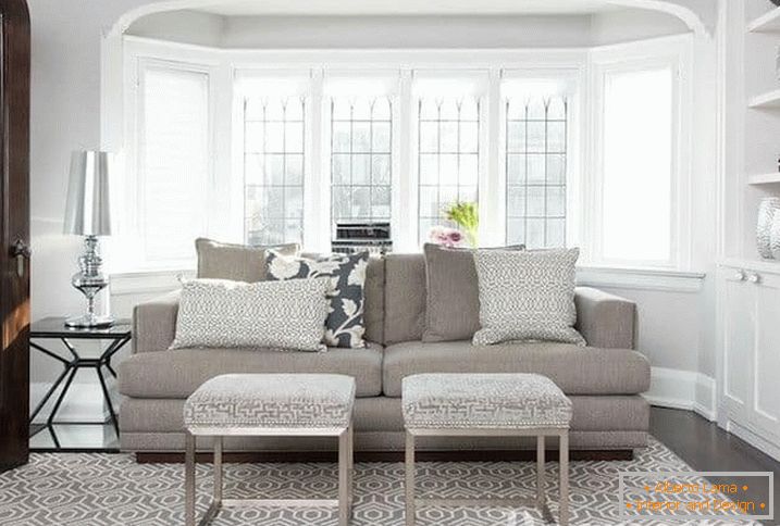 Design of a living room with a bay window - examples of an