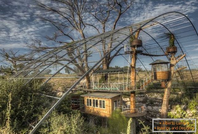 A tree house for a family holiday - cypress valley in texas