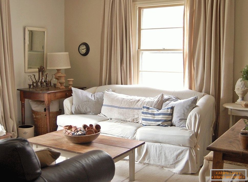 French style in the interior of the apartment