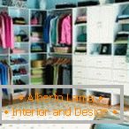 Wardrobe room in 5 square. meters