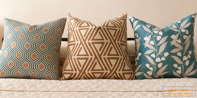 Harmonious design for an elegant business lady: reliability,