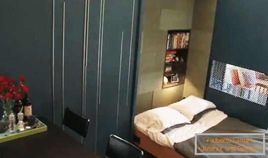 Interior of studio apartment in manhattan: 42 square meters