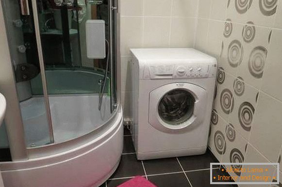 Interesting bathroom design with washing machine