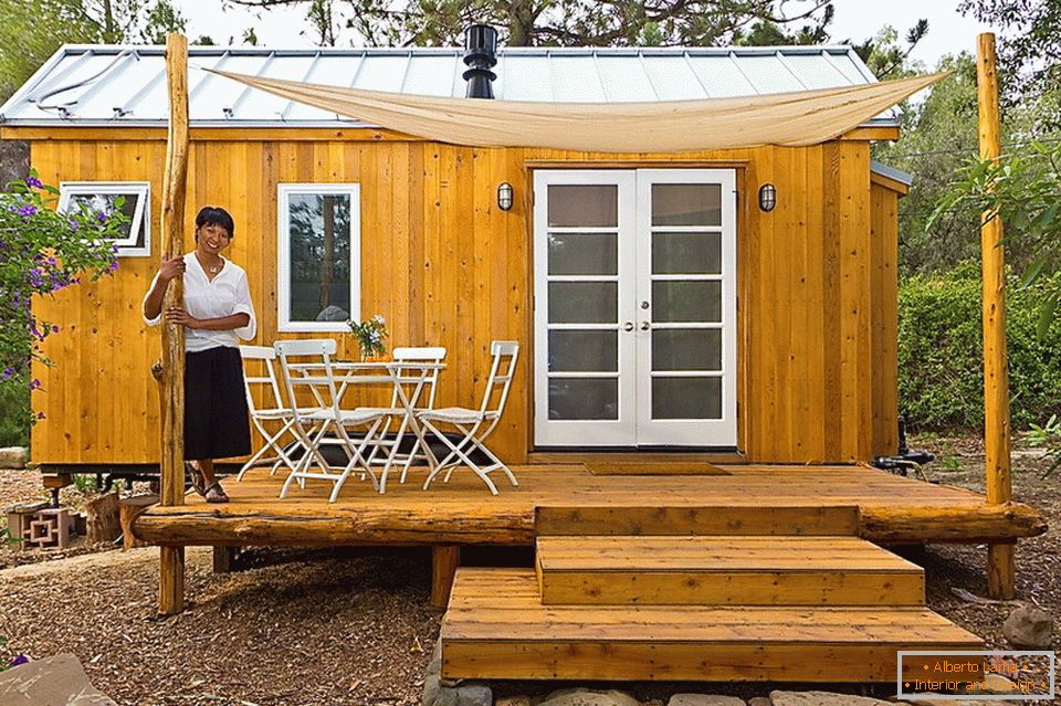 Comfort on wheels for free spirit - great design of a small