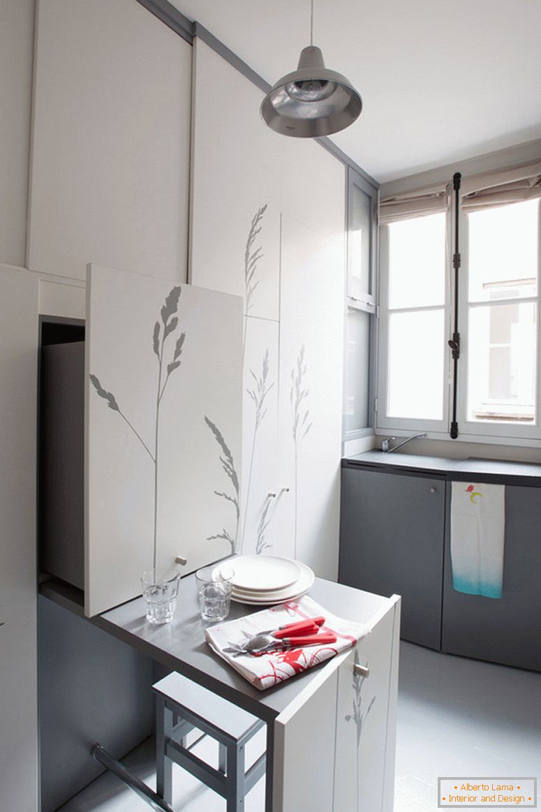 Compact interior design of a small room from kitoko