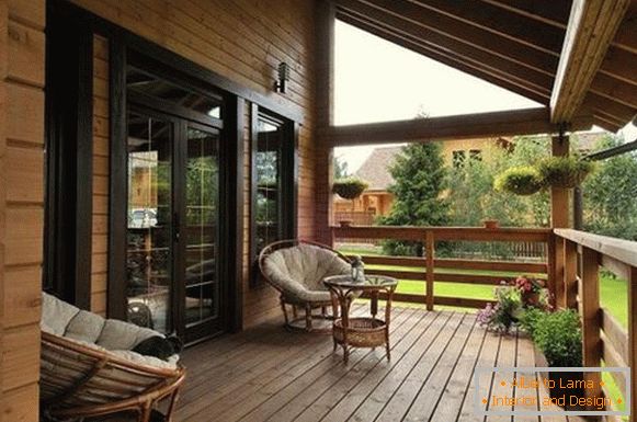 Summer kitchen with a veranda - varieties and advice on