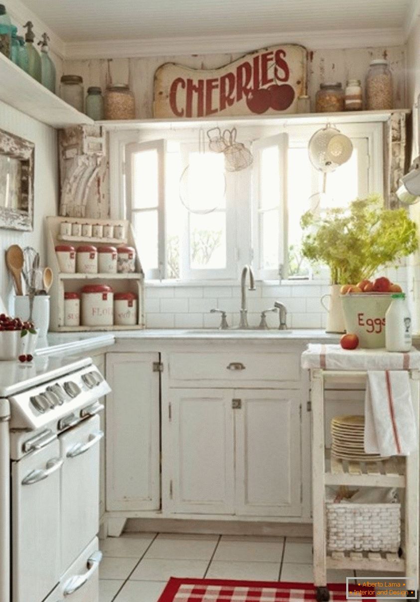 Lovely little kitchens - do not rush to complain about the