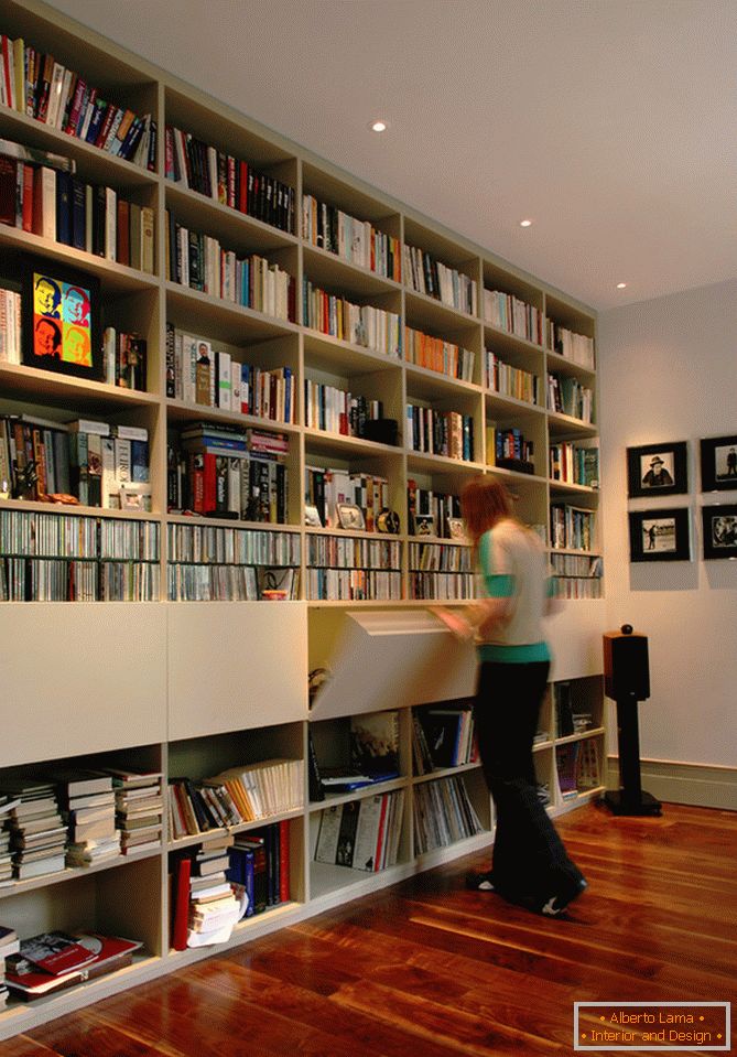 Unusual storage: 10 simple tips for small room owners