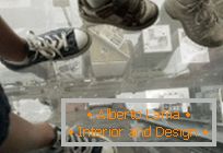 Unusual transparent balcony on the 103 floor of the sears