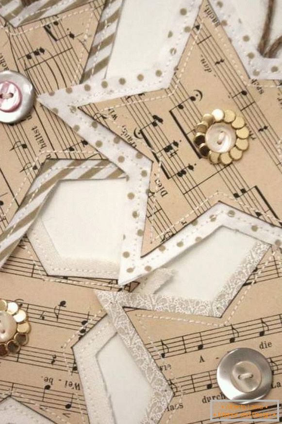 New year's toys with their own hands made of paper: