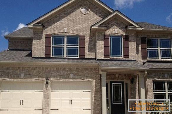 Finishing the facade with brick: types of materials and