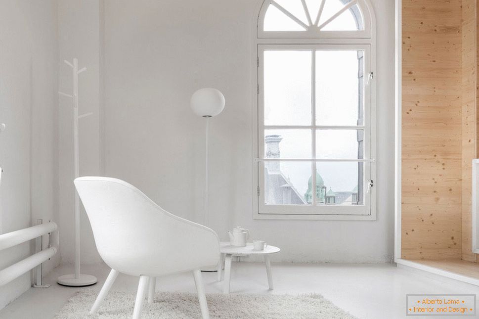 The layout of a small apartment for a creative person