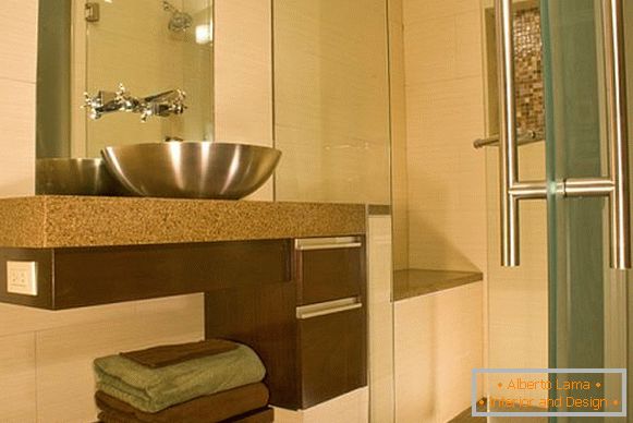 Thoughtful repair of a small bathroom - maximally save