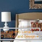 Blue color in the interior of the bedroom