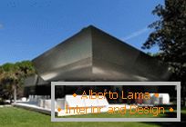 Modern architecture: a two-storey house in madrid in the