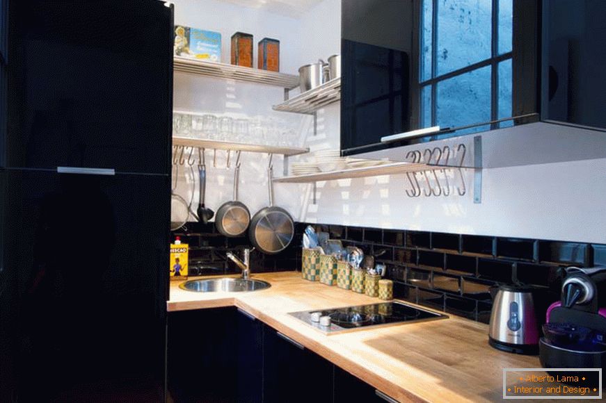 Stylish interior of the paris studio apartment: the harmony
