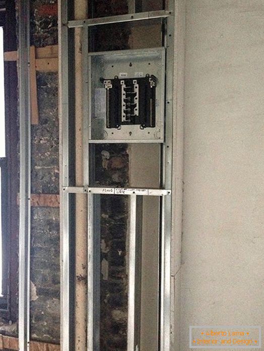 Amazing transformation of emergency kitchen after