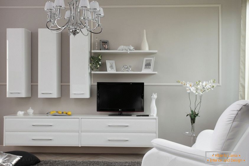 Choose white furniture in the living room
